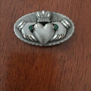 👒🌷4 in 1 necklace, pin, earring, pewter box👒🌷